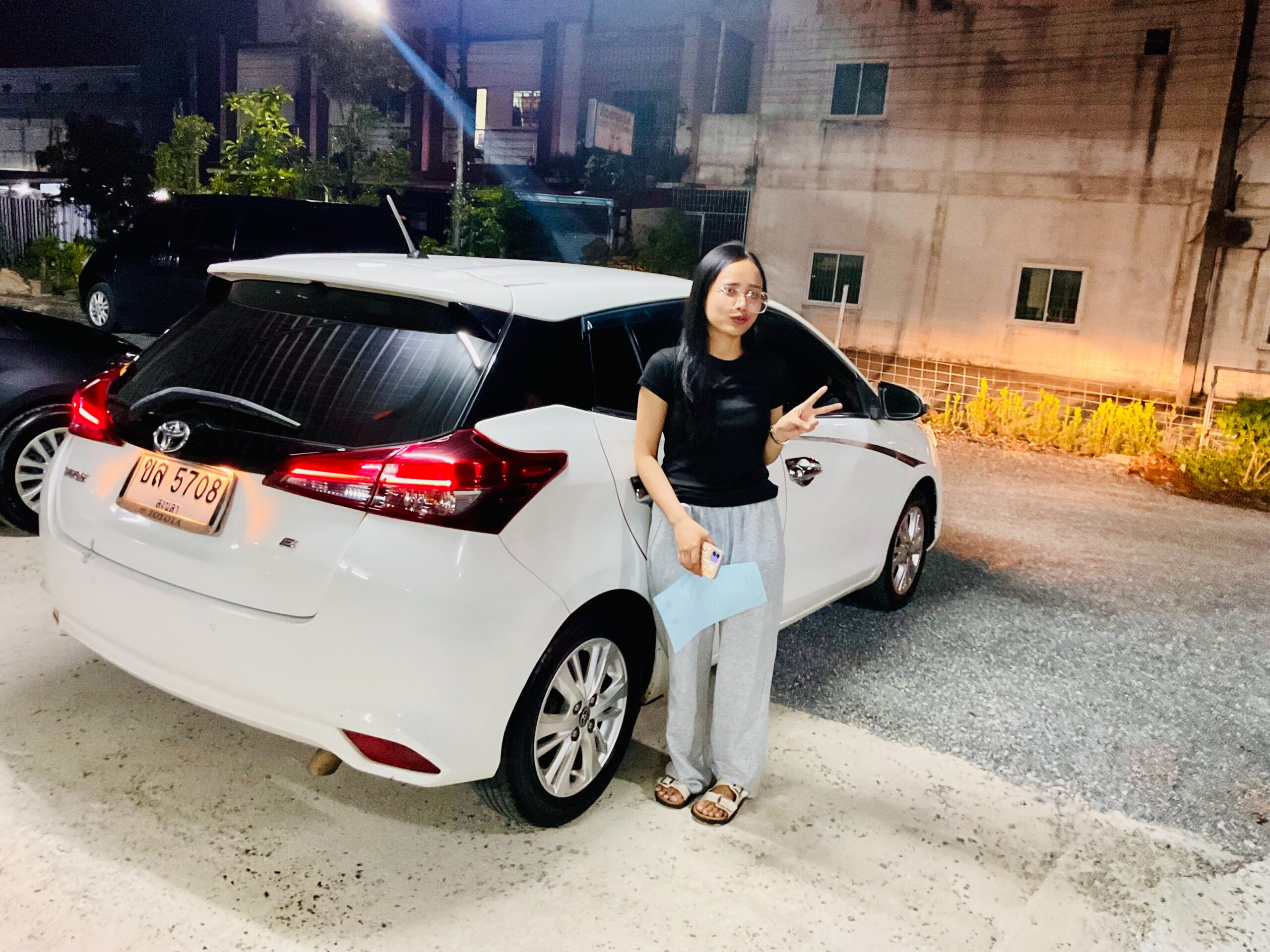 เช่นรถ Toyota Yaris แฮตช์แบ็ก