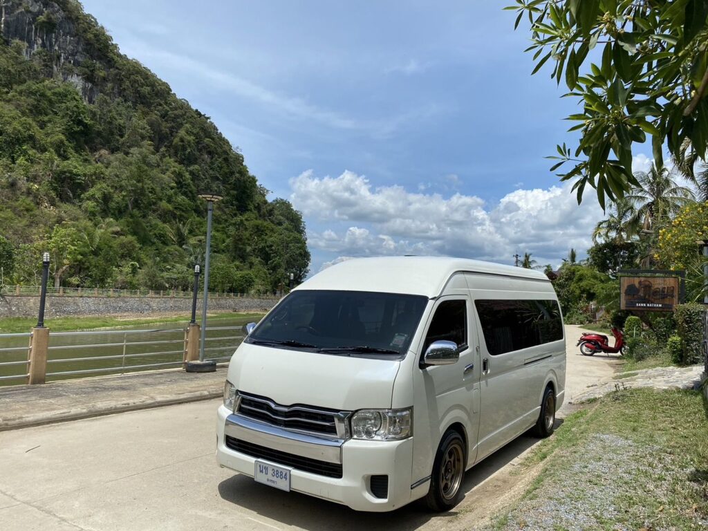 เช่ารถตู้ พร้อมคนขับหาดใหญ่